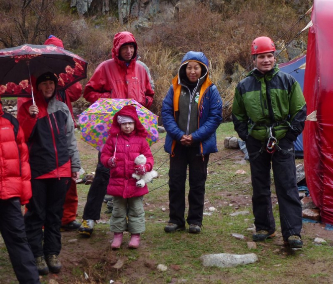 В окрестностях Бишкека в минувшие выходные проведены соревнования по драйтулингу (Скайраннинг)
