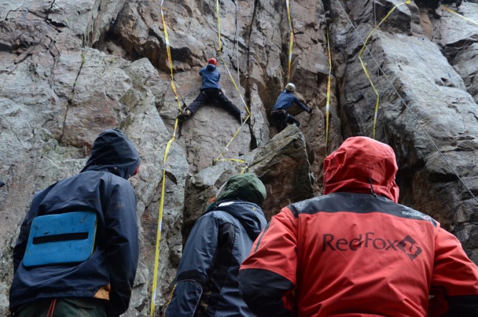В окрестностях Бишкека в минувшие выходные проведены соревнования по драйтулингу (Скайраннинг)