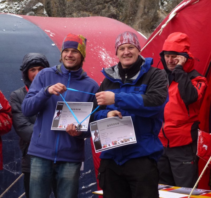 В окрестностях Бишкека в минувшие выходные проведены соревнования по драйтулингу (Скайраннинг)