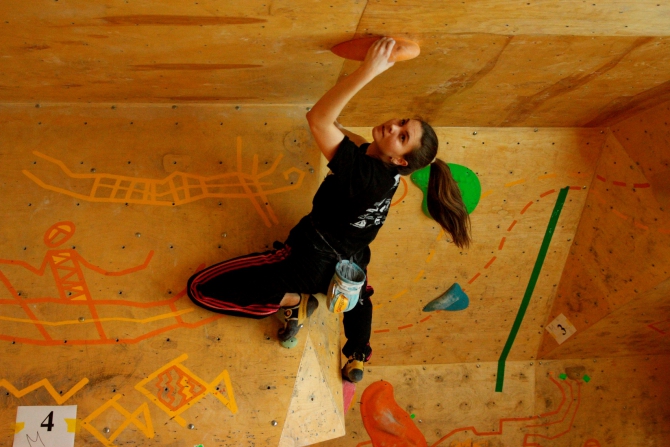 В Магнитогорске определились чемпионы города по боулдерингу (Скалолазание, триал-спорт, скалолазание)