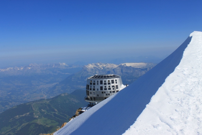 24 апреля кинофестиваль Вертикаль приглашает в Прогноз погоды. Фильмы о Монблане (Альпинизм, приют гутэ)