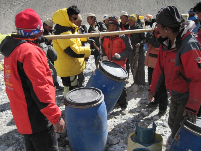 Из хроники экспедиции Клуба 7 Вершин на Эверест 2014 года (Альпинизм, тибет, гималаи, шерпы, абрамов, клуб 7 вершин)