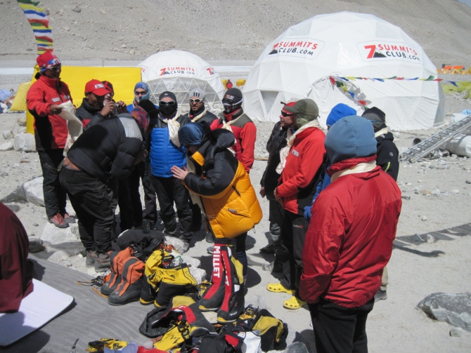 Из хроники экспедиции Клуба 7 Вершин на Эверест 2014 года (Альпинизм, тибет, гималаи, шерпы, абрамов, клуб 7 вершин)