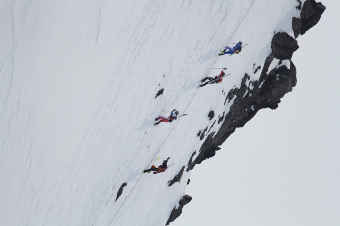 На Камчатке завершились соревнования Мирового уровня по ски-альпинизму.