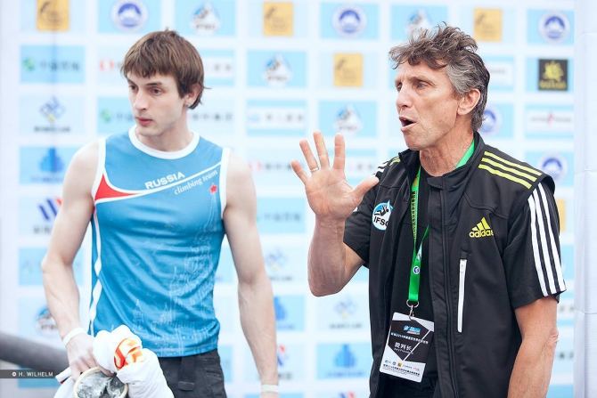 Дмитрий Шарафутдинов: Тимонов дорос до международного уровня (Скалолазание, чунцин, китай, кубок мира, боулдеринг, вадим тимонов, фишхуюер, хойер, вурм, верхувен, джемс кассэй)