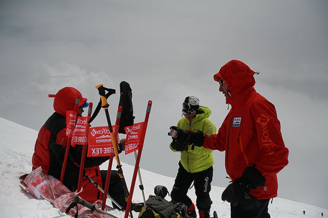 Red Fox  Elbrus Race.  Каждый год… мы с  мужиками… ставим на Эльбрусе вешки (Альпинизм, redfox elbrus race)