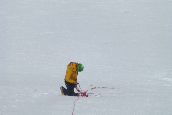 Снега Канченджанги (Альпинизм, канченджанга, денис урубко, алекс чикон, адам билецкий, непал, горы, экспедиции)