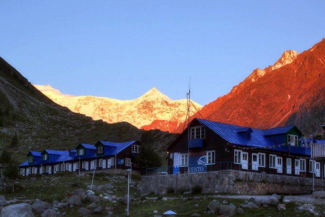 Безенги - лагерь, стоящий на околице Неба... (Альпинизм)