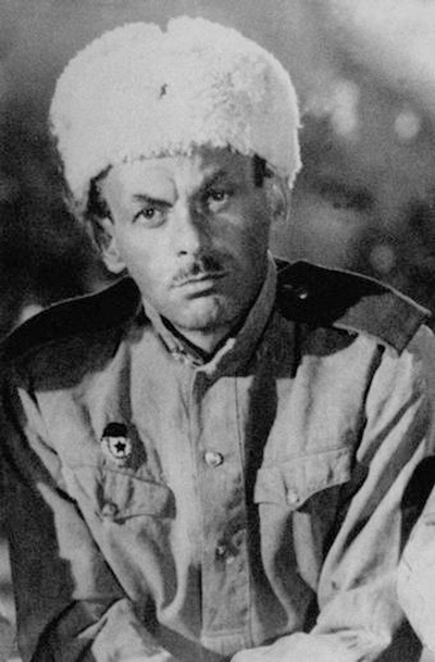 Пока Земля ещё вертится (окуджава)