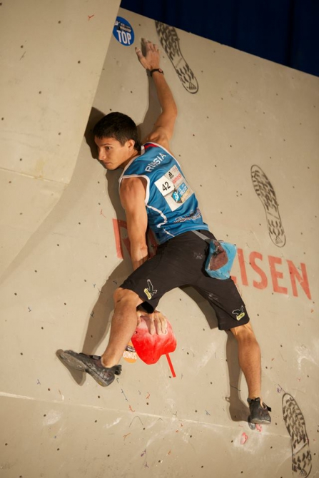 Шарафутдинов – серебряный призер Кубка мира в Швейцарии! (Скалолазание, швейцария, гриндельвальд, кубок мира, боулдеринг, баку, дмитрий шарафутдинов, рустам гельманов, артем петраков, ольга яковлева, динара фахритдинова, татьяна шемулинкина, екатерина андреева, олег беляков, арман тер-минасян, чунцин)