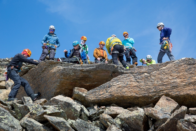 Школа горных гидов России на Кавказе. Фото (Альпинизм, фар, meindl, gore-tex, red fox, petzl)