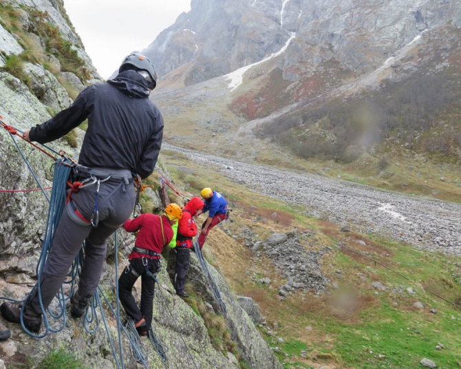 Жетон. Модуль ПСР / поисково-спасательные работы в двойке (фоторепорт, Бэккантри/Фрирайд, самоспасение в двойке, учебный альпинизм, фар, катя коровина, андрей селиванов, алекс кузмицкий, безенги, сергей веденин, денис кисилев, азнаур аккаев, андриан спичка)