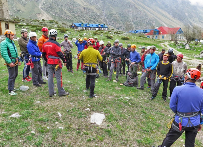 Жетон. Модуль ПСР / поисково-спасательные работы в двойке (фоторепорт, Бэккантри/Фрирайд, самоспасение в двойке, учебный альпинизм, фар, катя коровина, андрей селиванов, алекс кузмицкий, безенги, сергей веденин, денис кисилев, азнаур аккаев, андриан спичка)
