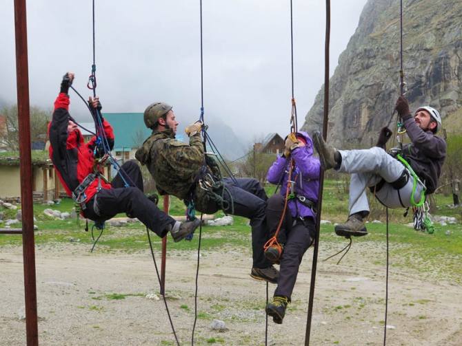 Жетон. Модуль ПСР / поисково-спасательные работы в двойке (фоторепорт, Бэккантри/Фрирайд, самоспасение в двойке, учебный альпинизм, фар, катя коровина, андрей селиванов, алекс кузмицкий, безенги, сергей веденин, денис кисилев, азнаур аккаев, андриан спичка)