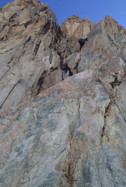 Ала-Арча. Новая линия на п.Изыскатель. Ну ооочень длинная! (Альпинизм, филинов, red fox asia, селиверстов, первопроход, red fox)