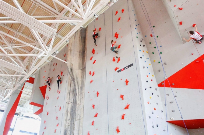 В Тюмени открылся новый скалодром! (Скалолазание, тюмень, станислав кокорин, сергей сергеевич сергеев, владимир владимирович якушев, дмитрий викторович грамотин, михаил николаевич паутов, дмитрий владимирович еремеев, галина яковлевна скоробогатова, владимир леонидович мотовилов, евгений асташкин, сергей абдрахманов)