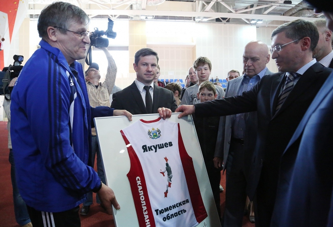 В Тюмени открылся новый скалодром! (Скалолазание, тюмень, станислав кокорин, сергей сергеевич сергеев, владимир владимирович якушев, дмитрий викторович грамотин, михаил николаевич паутов, дмитрий владимирович еремеев, галина яковлевна скоробогатова, владимир леонидович мотовилов, евгений асташкин, сергей абдрахманов)