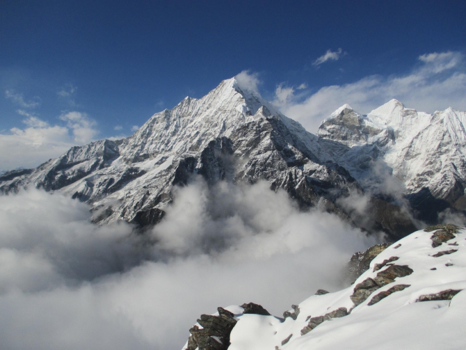 Тамсерку, юго-западная стена, знакомство с красавицей (Альпинизм, лончинский, гуков, thamserku, strongart.ru, рэк)