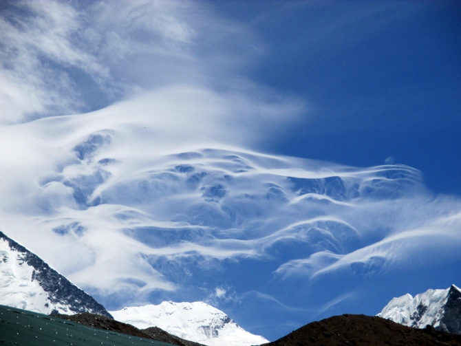 Тамсерку, юго-западная стена, знакомство с красавицей (Альпинизм, лончинский, гуков, thamserku, strongart.ru, рэк)