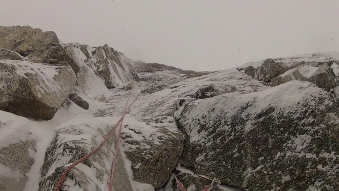 Тамсерку, юго-западная стена, знакомство с красавицей (Альпинизм, лончинский, гуков, thamserku, strongart.ru, рэк)