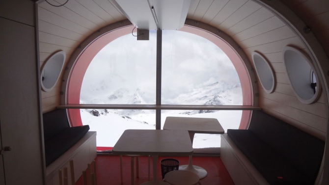 Leaprus - не роскошь, а место проживания на Эльбрусе (Скайраннинг, альпинизм, бочки, скайраннинг, горный туризм, восхождения)