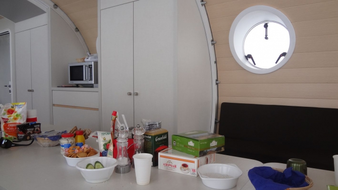 Leaprus - не роскошь, а место проживания на Эльбрусе (Скайраннинг, альпинизм, бочки, скайраннинг, горный туризм, восхождения)