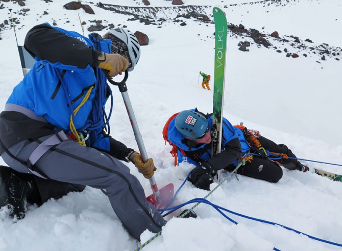 Альп-курс для лыжных гидов / Школа Гидов, Терскол (фоторепорт, Бэккантри/Фрирайд, таня вилимович, миша гринев, rmga, ifmga, кирилл анисимов, алекс кузмицкий, гиды, приэльбрусье, скитур, эльбрус)