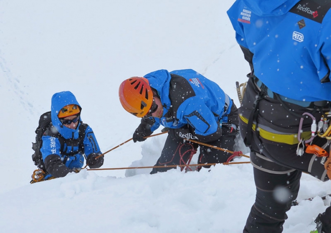 Альп-курс для лыжных гидов / Школа Гидов, Терскол (фоторепорт, Бэккантри/Фрирайд, таня вилимович, миша гринев, rmga, ifmga, кирилл анисимов, алекс кузмицкий, гиды, приэльбрусье, скитур, эльбрус)