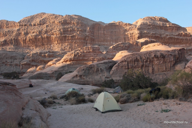Иордания: Вади Рам, Петра, Акаба. Альпинизм и не только. (школа, веденин)