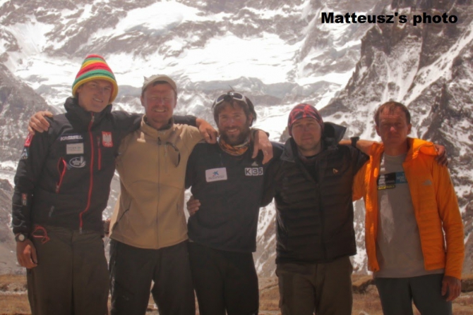 По дороге домой с Канченджанги... (Альпинизм, денис урубко, канченджанга, горы, экспедиции, непал, алекс чикон, артем браун, адам билецкий)