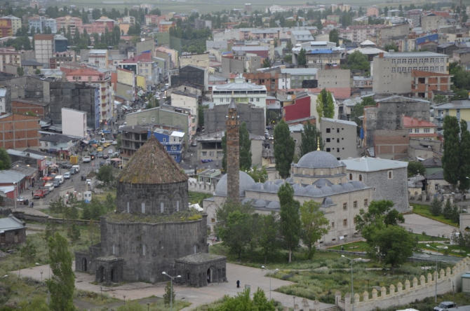 Восхождение на Арарат 9 – 17 июля 2012 года (Альпинизм, пермит на арарат, ноев ковчег, остров ахтамар, руины ани, дворец исхак-паши)