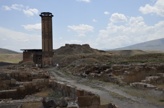 Восхождение на Арарат 9 – 17 июля 2012 года (Альпинизм, пермит на арарат, ноев ковчег, остров ахтамар, руины ани, дворец исхак-паши)