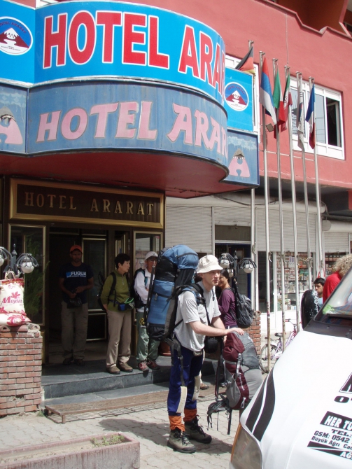 Восхождение на Арарат 9 – 17 июля 2012 года (Альпинизм, пермит на арарат, ноев ковчег, остров ахтамар, руины ани, дворец исхак-паши)