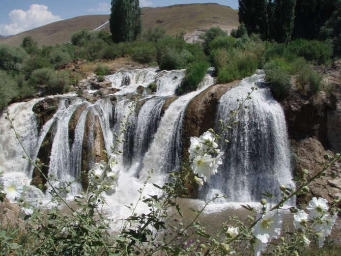 Восхождение на Арарат 9 – 17 июля 2012 года (Альпинизм, пермит на арарат, ноев ковчег, остров ахтамар, руины ани, дворец исхак-паши)