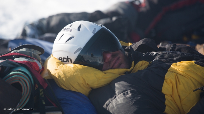 Отчёт о кайт-лыжном походе по Гренландии, совершавшийся группой туристов МАИ весной 2014 года. (Альпинизм, семенов в., чижик д., тимошенов а., издательство самовар, «лаборатория микроприборов», relieff, sub food, skycountry, valery-semenov.ru, нпф баск, турклуб маи, гренландия, экспедиция)