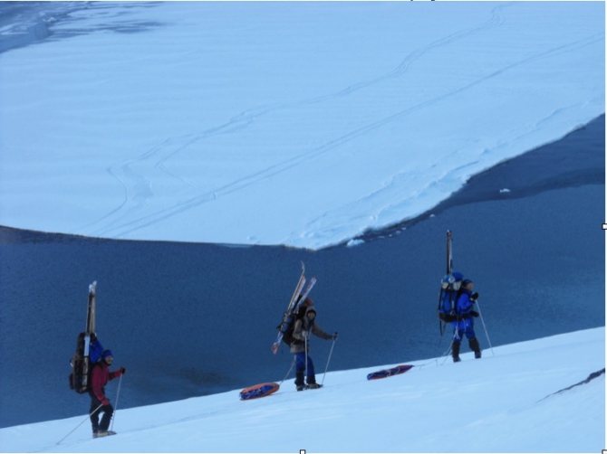 Отчёт о кайт-лыжном походе по Гренландии, совершавшийся группой туристов МАИ весной 2014 года. (Альпинизм, семенов в., чижик д., тимошенов а., издательство самовар, «лаборатория микроприборов», relieff, sub food, skycountry, valery-semenov.ru, нпф баск, турклуб маи, гренландия, экспедиция)