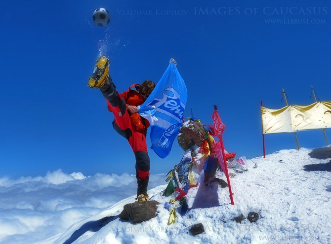 Эльбрус и люди на него идущие... (Альпинизм, кавказ)