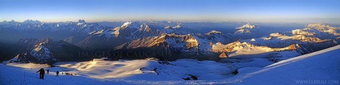 Эльбрус и люди на него идущие... (Альпинизм, кавказ)