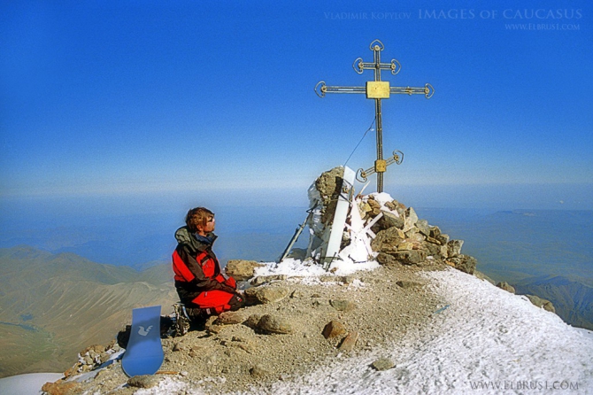 Эльбрус и люди на него идущие... (Альпинизм, кавказ)