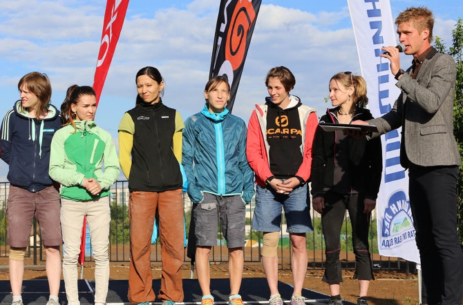 Немного солнца на холодных "скалах"... (Скалолазание, боулдеринг, москва, чемпионат россии, дмитрий шарафутдинов, татьяна шемулинкина, орехово-борисово)