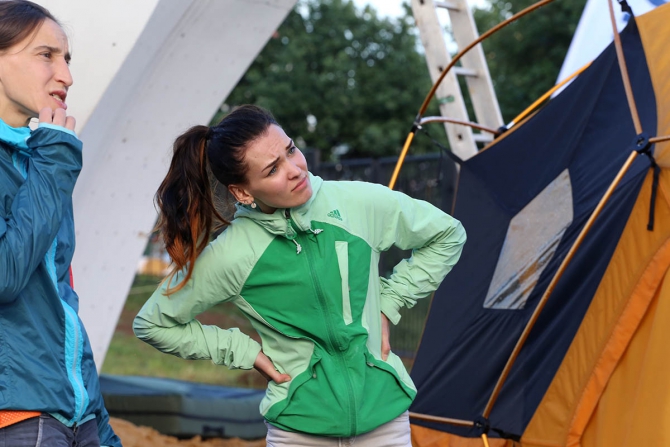 Немного солнца на холодных "скалах"... (Скалолазание, боулдеринг, москва, чемпионат россии, дмитрий шарафутдинов, татьяна шемулинкина, орехово-борисово)