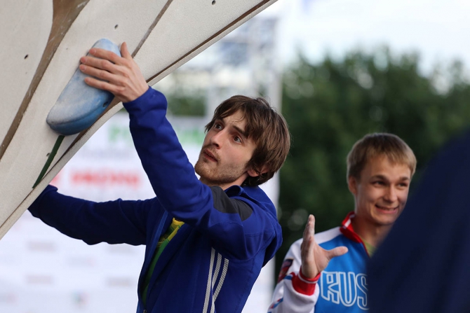 Немного солнца на холодных "скалах"... (Скалолазание, боулдеринг, москва, чемпионат россии, дмитрий шарафутдинов, татьяна шемулинкина, орехово-борисово)