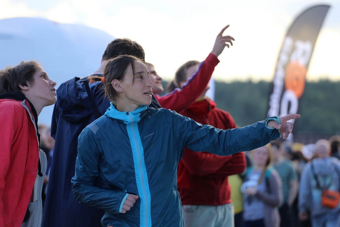Немного солнца на холодных "скалах"... (Скалолазание, боулдеринг, москва, чемпионат россии, дмитрий шарафутдинов, татьяна шемулинкина, орехово-борисово)