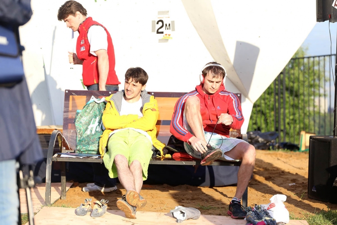 Немного солнца на холодных "скалах"... (Скалолазание, боулдеринг, москва, чемпионат россии, дмитрий шарафутдинов, татьяна шемулинкина, орехово-борисово)