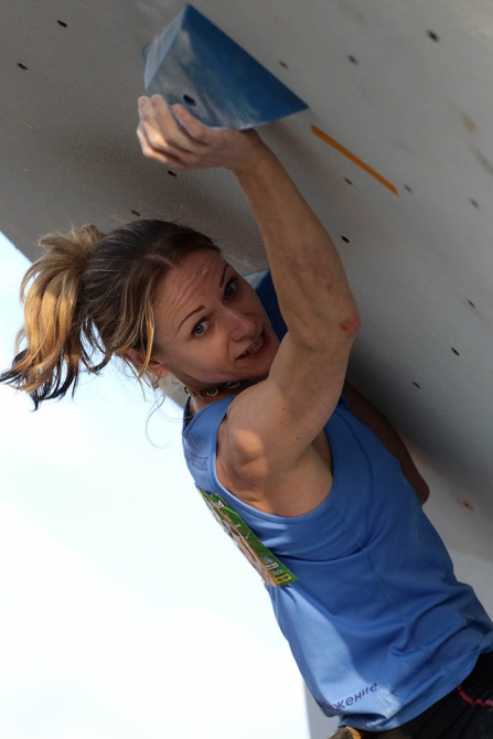 Немного солнца на холодных "скалах"... (Скалолазание, боулдеринг, москва, чемпионат россии, дмитрий шарафутдинов, татьяна шемулинкина, орехово-борисово)