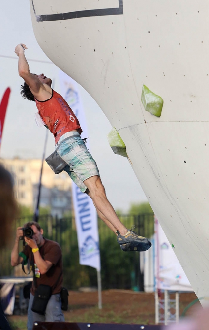 Немного солнца на холодных "скалах"... (Скалолазание, боулдеринг, москва, чемпионат россии, дмитрий шарафутдинов, татьяна шемулинкина, орехово-борисово)