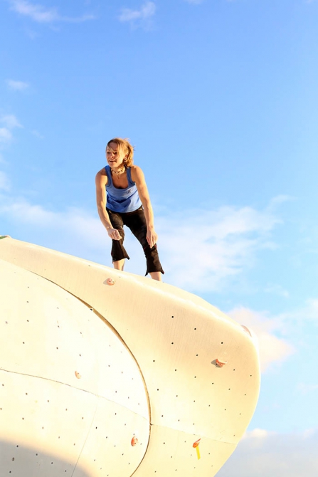 Немного солнца на холодных "скалах"... (Скалолазание, боулдеринг, москва, чемпионат россии, дмитрий шарафутдинов, татьяна шемулинкина, орехово-борисово)