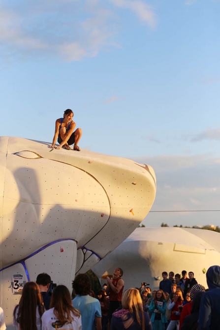 Немного солнца на холодных "скалах"... (Скалолазание, боулдеринг, москва, чемпионат россии, дмитрий шарафутдинов, татьяна шемулинкина, орехово-борисово)