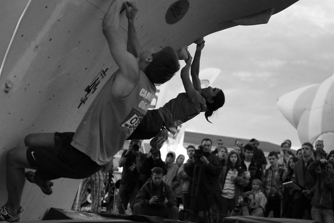 Немного солнца на холодных "скалах"... (Скалолазание, боулдеринг, москва, чемпионат россии, дмитрий шарафутдинов, татьяна шемулинкина, орехово-борисово)