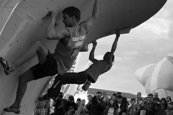 Немного солнца на холодных "скалах"... (Скалолазание, боулдеринг, москва, чемпионат россии, дмитрий шарафутдинов, татьяна шемулинкина, орехово-борисово)